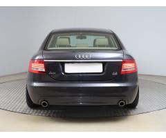 Audi A6 4.2 V8 246kW - 6