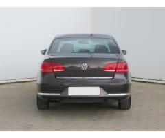 Volkswagen Passat 2.0 TDI 103kW - 6