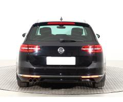 Volkswagen Passat 2.0 TDI 140kW - 6