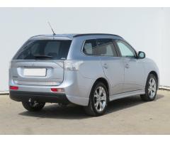 Mitsubishi Outlander 2.2 DI-D 110kW - 7