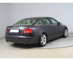 Audi A6 4.2 V8 246kW - 7