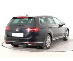 Volkswagen Passat 2.0 TDI 140kW - 7