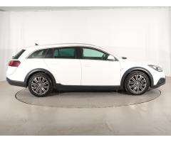 Opel Insignia 2.0 CDTI 120kW - 8