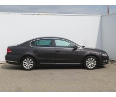 Volkswagen Passat 2.0 TDI 103kW - 8