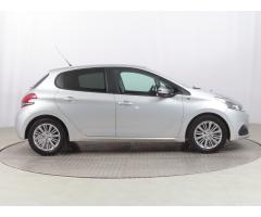 Peugeot 208 1.2 PureTech 60kW - 8