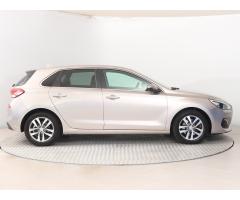 Hyundai i30 1.4 T-GDI 103kW - 8