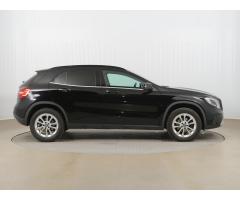 Mercedes-Benz GLA GLA 180 90kW - 9