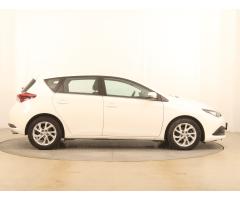 Toyota Auris 1.6 D-4D 82kW - 8