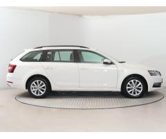 Škoda Octavia 1.6 TDI 85kW - 8