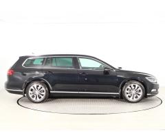 Volkswagen Passat 2.0 TDI 140kW - 8