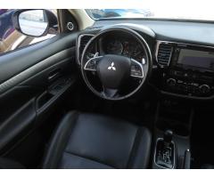 Mitsubishi Outlander 2.2 DI-D 110kW - 9