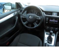 Škoda Octavia 1.4 TSI 103kW - 9