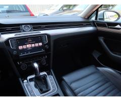 Volkswagen Passat 2.0 TDI 110kW - 9