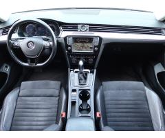 Volkswagen Passat 2.0 TDI 140kW - 10