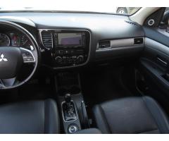 Mitsubishi Outlander 2.2 DI-D 110kW - 11