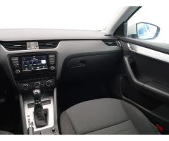 Škoda Octavia 1.8 TSI 132kW - 11