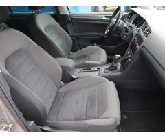 Volkswagen Golf 1.6 TDI 77kW - 12