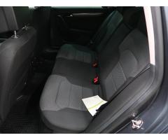 Volkswagen Passat 2.0 TDI 103kW - 15