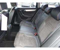 Volkswagen Passat 2.0 TDI 125kW - 16