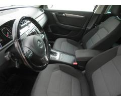 Volkswagen Passat 2.0 TDI 103kW - 16