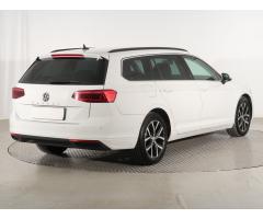 Volkswagen Passat 2.0 TDI 110kW - 7