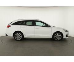 Hyundai i30 1.4 T-GDI 103kW - 8