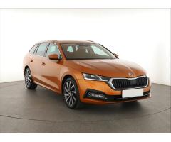 ŠKODA SUPERB COMBI 2.0TDI 140 LAURIN&K 4X4 DSG 7ST