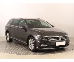 Volkswagen Passat 2.0 TDI 140kW - 1