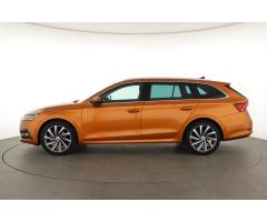 ŠKODA SUPERB COMBI 2.0TDI 140 LAURIN&K 4X4 DSG 7ST