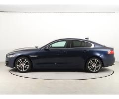 Jaguar XE 20d AWD 132kW - 4