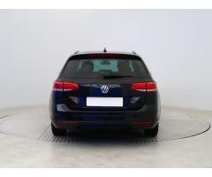 Volkswagen Passat 2.0 TDI 110kW - 6