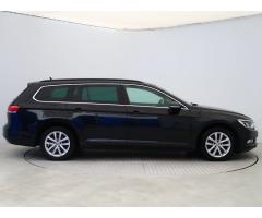 Volkswagen Passat 2.0 TDI 110kW - 8