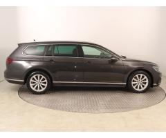 Volkswagen Passat 2.0 TDI 140kW - 8