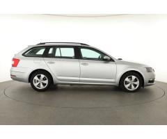 Škoda Octavia 1.6 TDI 85kW - 8