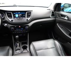 Hyundai Tucson 2.0 CRDi 136kW - 11