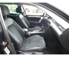 Volkswagen Passat 2.0 TDI 140kW - 12