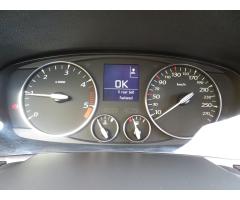 Renault Laguna 2.0 dCi 110kW - 17