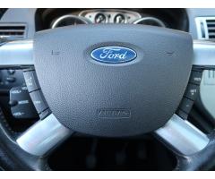 Ford Kuga 2.0 TDCi 100kW - 23