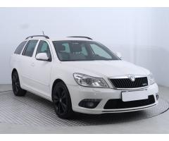 ŠKODA SUPERB COMBI 2.0TDI 140 LAURIN&K 4X4 DSG 7ST