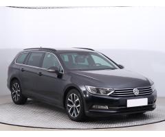 Volkswagen Passat 2.0 TDI 140kW - 1