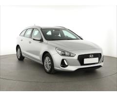 Hyundai i30 1.6 CRDi 81kW - 1