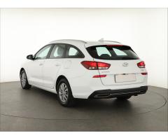 Hyundai i30 1.6 CRDi 85kW - 5