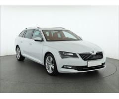 ŠKODA SUPERB COMBI 2.0TDI 140 LAURIN&K 4X4 DSG 7ST