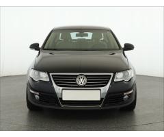 Volkswagen Passat 2.0 TDI 125kW - 2