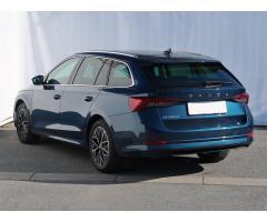 ŠKODA SUPERB COMBI 2.0TDI 140 LAURIN&K 4X4 DSG 7ST