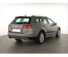 Volkswagen Golf 1.6 TDI 81kW - 7