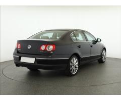 Volkswagen Passat 2.0 TDI 125kW - 7