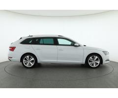 Škoda Superb 2.0 TDI 140kW - 8