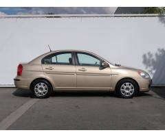 Hyundai Accent 1.4i 71kW - 8