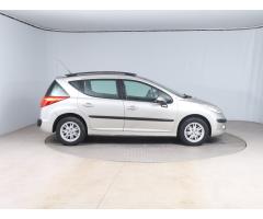 Peugeot 207 1.4 VTi 70kW - 8